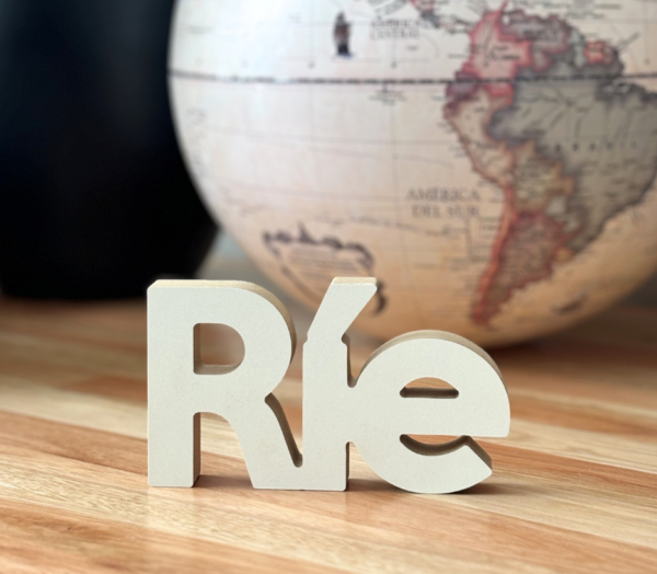 Ríe